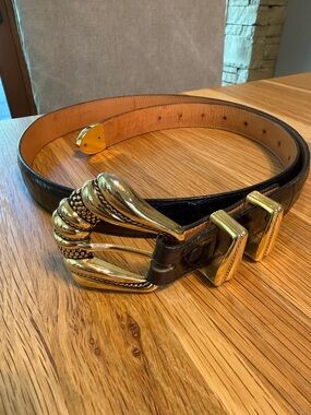 VTG Leegin ONYX Black Croc Stamped Leather Belt Decorative Gold Buckle 40”